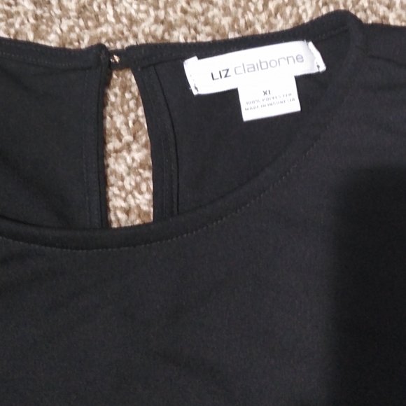 Sleeveless Dress blouse - Picture 2 of 3